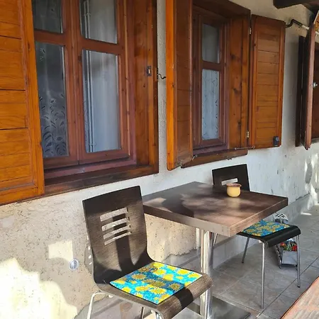 Gerendas Vendeghaz * Mátraderecske